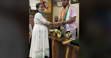 বেস্ট কলকাতা নিউজ : নতুন যুব সভাপতি কে সম্বর্ধনা দিলেন শিলিগুড়ি পৌরসভার এম এম আই সি শ্রাবনী দত্ত