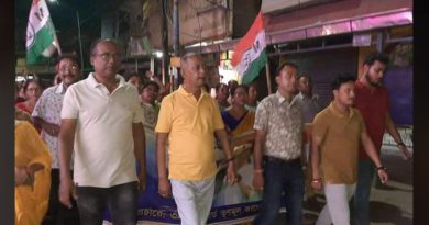 বেস্ট কলকাতা নিউজ : অমর ২১ একুশে জুলাই এর সমর্থনে এক বিশাল মিছিল করলেন শিলিগুড়ির মেয়র গৌতম দেব