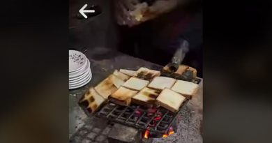 বেস্ট কলকাতা নিউজ : শিলিগুড়িতে বাইরের খাবার নিয়ে অসন্তোষের মাঝে কিছুটা ব্যতিক্রম বিধান মার্কেটের নেতাজি কেবিন