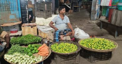 বেস্ট কলকাতা নিউজ : এবার থেকে তাদের নিজস্ব সচিত্র পরিচয়পত্র হাতে পেতে চলেছেন শহর কলকাতার হকাররা