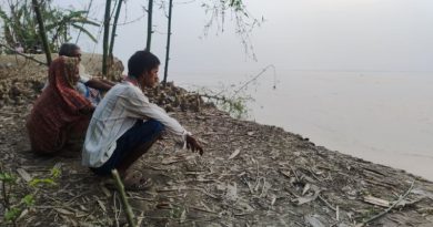 বেস্ট কলকাতা নিউজ : শ্রমিক নিয়োগ নিয়ে গ্রামবাসীদের জোর ঝামেলা, মানিকচকে স্থগিত হল ভাঙন রোধের কাজ