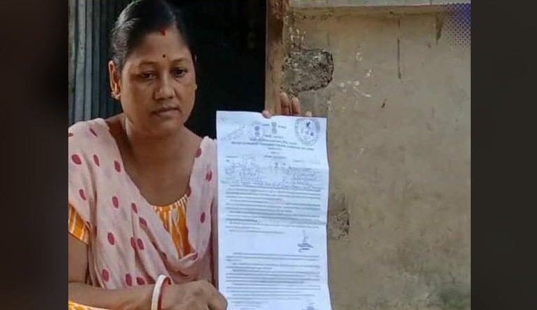 বেস্ট কলকাতা নিউজ : বিতর্কের কেন্দ্রবিন্দুতে থাকা অসম রাজ্যের নোটিশ পৌঁছল বাংলার গৃহবধূর হাতে