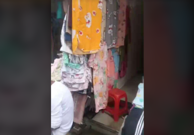 বেস্ট কলকাতা নিউজ : অনলাইনই শেষ করছে বাজার, চরম আশঙ্কায় শিলিগুড়ির জামা কাপড়ের দোকানের ব্যবসায়ীরা
