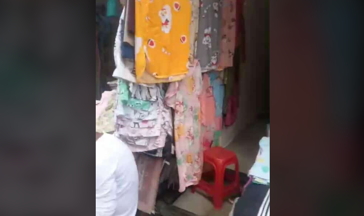 বেস্ট কলকাতা নিউজ : অনলাইনই শেষ করছে বাজার, চরম আশঙ্কায় শিলিগুড়ির জামা কাপড়ের দোকানের ব্যবসায়ীরা