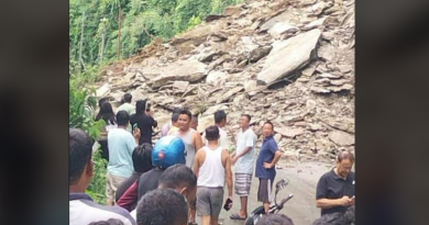 বেস্ট কলকাতা নিউজ : একটানা বৃষ্টির কারণে ফের ধস নামলো ১০ নম্বর জাতীয় সড়কে, বন্ধ হল যান চলাচল