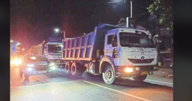 বেস্ট কলকাতা নিউজ : একটু রাত হলেই বাড়ে ডাম্পারের অত্যাচার, চরম অতিষ্ঠ মালবাজারের বহু স্থানীয় মানুষ