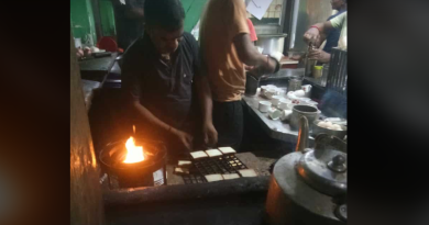 বেস্ট কলকাতা নিউজ : আধুনিক যুগেও পুরাতন পদ্ধতিতে তৈরি হচ্ছে চা, আর এখানেই নেতাজি কেবিন মাত করে দিল সবাইকে