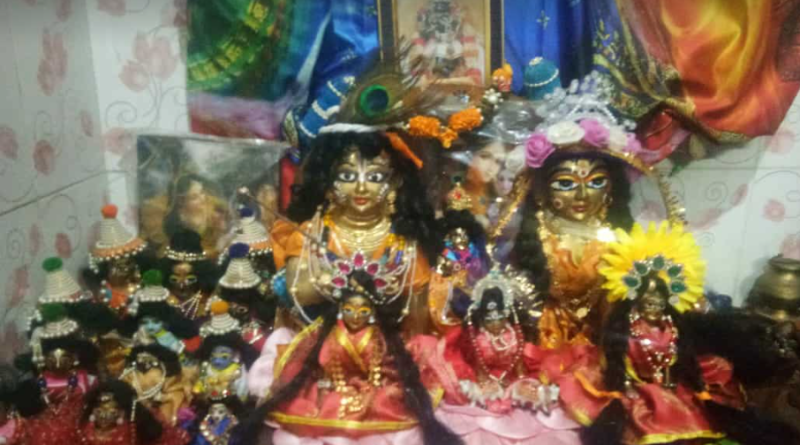 বেস্ট কলকাতা নিউজ : একটা দুটো নয়, ৪৫ টি গোপাল রয়েছে বাড়িতে, আজও নীরবে পূজো করে যান শিলিগুড়ির বাসিন্দা সুকুমার ভাদুড়ী
