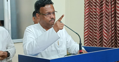 বেস্ট কলকাতা নিউজ : বাংলায় সাইনবোর্ড না-লিখলে নামিয়ে দেব, শহরের ব্যবসায়ীদের এক চরম হুঁশিয়ারি মেয়র ফিরহাদ হাকিমের