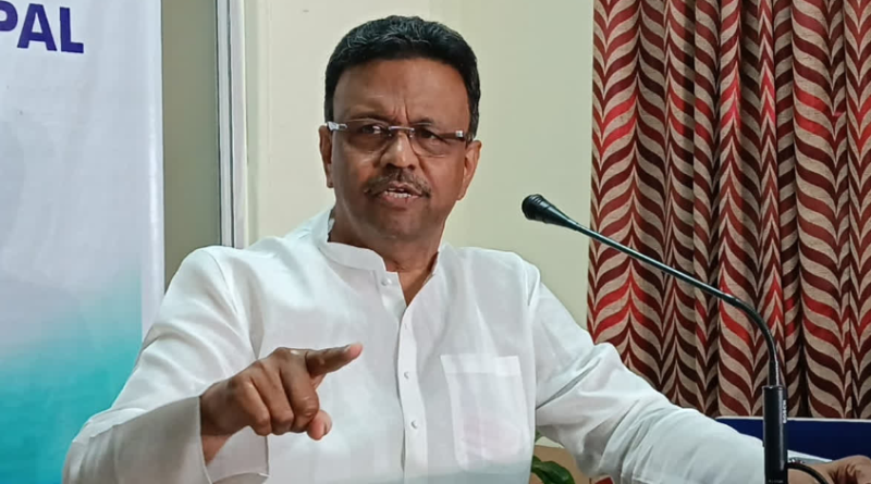 বেস্ট কলকাতা নিউজ : সময়সীমা কাটলেও ফেরেনি সব রাস্তার হাল, পুজোর আগে বাকি কাজ শেষ করার নির্দেশ মেয়র ফিরহাদ হাকিমের