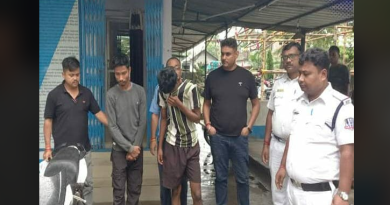 বেস্ট কলকাতা নিউজ : শিলিগুড়িতে দিনে দুপুরে যুবতীর গলার হার ছিনতাই, অভিযুক্ত দুই যুবককে গ্রেফতার করলো পুলিশ