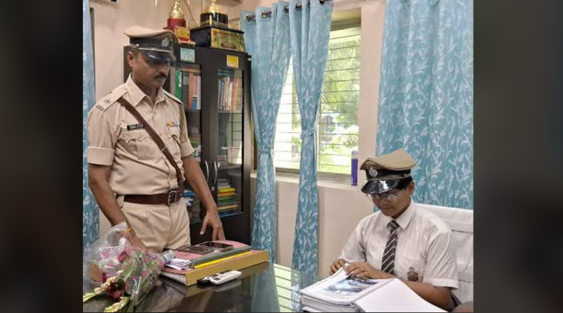 বেস্ট কলকাতা নিউজ : পুলিশ দিবসে নতুন এক উদ্যোগ জলপাইগুড়ি পুলিশের , আইসির চেয়ারে এক ঘন্টার জন্য বসলেন জলপাইগুড়ির দশম শ্রেণীর ছাত্রী