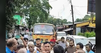 বেস্ট কলকাতা নিউজ : খড়িবাড়িতে বেহাল অবস্থা সড়কের, চরম ক্ষোভে ফেটে পড়লো সাধারণ মানুষজন