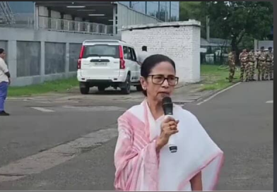বেস্ট কলকাতা নিউজ : নেপালের জন্য আমি বেশ চিন্তিত, শিলিগুড়ি নেমেই এমনটাই জানালেন রাজ্যের মুখ্যমন্ত্রী