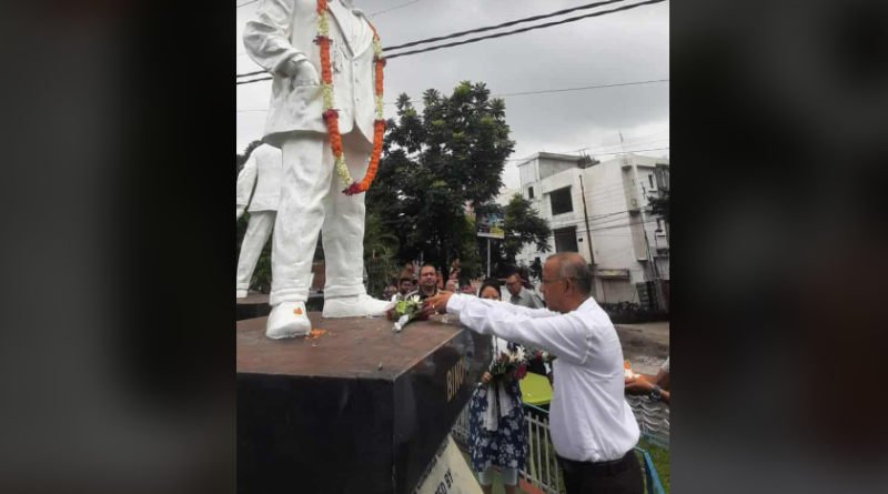 বেস্ট কলকাতা নিউজ : স্বাধীনতা সংগ্রামী বীর শহীদ বিনয় বসুর জন্ম জয়ন্তীতে বিনম্র শ্রদ্ধাঞ্জলি নিবেদন করলেন মেয়র গৌতম দেব