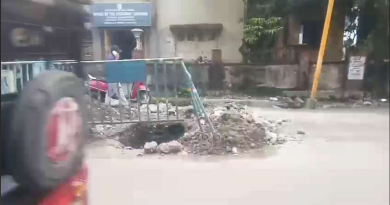 বেস্ট কলকাতা নিউজ : পুজোর আগেই রাস্তা খননের কাজ চলছে শহর শিলিগুড়িতে , চরম বিব্রত সাধারন মানুষজন