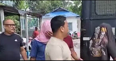 বেস্ট কলকাতা নিউজ : চা পাতা চুরির অভিযোগ, অবশেষে দু জন সিভিক ভলেন্টিয়ারকে গ্রেফতার করল পুলিশ