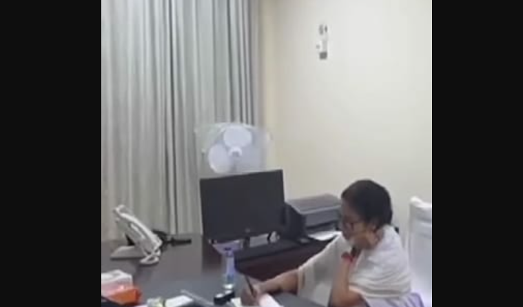 বেস্ট কলকাতা নিউজ : পড়শি দেশ নেপালের অবস্থা চরম উদ্বেগজনক,রাজ্যের স্বার্থে, রাত জেগে উত্তরকন্যায় বসে পুরো বিষয়টি পর্যবেক্ষণ করলেন মুখ্যমন্ত্রী