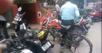 বেস্ট কলকাতা নিউজ : পুজোর আগেই ক্রমশ বাড়ছে দুই চাকার যান, শিলিগুড়িতে চরম সমস্যায় সাধারন মানুষজন