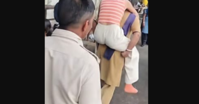 বেস্ট কলকাতা নিউজ : জলপাইগুড়িতে মানবিকতার দৃষ্টান্ত স্থাপন করলো এক মহিলা পুলিশ