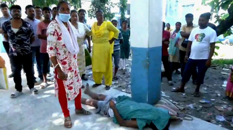 বেস্ট কলকাতা নিউজ : ‘ভাড়া’ পড়বে ২০০ টাকা! ট্রলি না-পেয়ে করিডরেই মর্মান্তিক মৃত্যু হল রোগীর, কাঠগড়ায় উত্তরবঙ্গ মেডিক্যাল