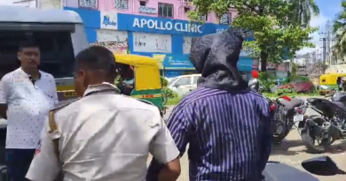 বেস্ট কলকাতা নিউজ : সোনার গহনা লুট করল খোদ সোনার দোকানেরই মালিক, ব্যাপক চাঞ্চল্য ছড়ালো পানিহাটিতে