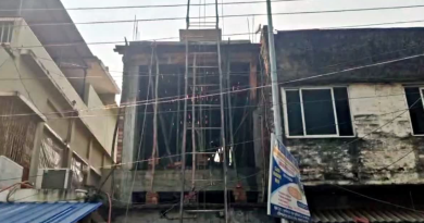 বেস্ট কলকাতা নিউজ : সরকারি জমি দখল করে নির্মাণ খোদ মন্ত্রীর ভাইয়ের, অবশেষে কাজ বন্ধের নির্দেশ প্রশাসনের তরফে
