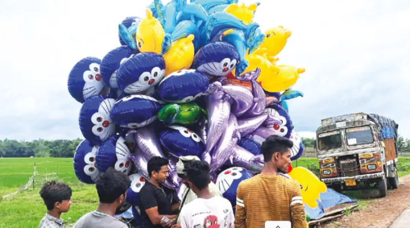 বেস্ট কলকাতা নিউজ : নিজের রাজ্যে কোনো কাজ নেই, বেলুন নিয়ে মেদিনীপুরের রাস্তায় রাজস্থানের ক্ষুদ্র ব্যবসায়ীরা