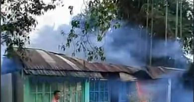 বেস্ট কলকাতা নিউজ : বাংলাদেশের পার্বত্য অঞ্চলে অগ্নিকাণ্ড ও অশান্তি, এক চরম আতঙ্কে পাহাড়ি জনপদ