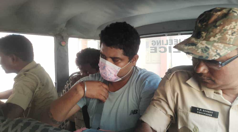 বেস্ট কলকাতা নিউজ : পুলিশের হাতে গ্রেপ্তার হল খড়িবাড়ির জন্ম এবং মৃত্যু শংসাপত্রের জাল সার্টিফিকেট বিক্রির ঘটনার মূল পান্ডা পার্থ সাহা