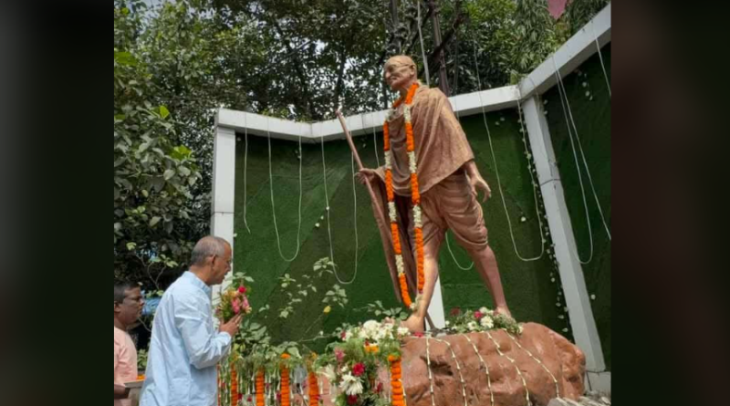 বেস্ট কলকাতা নিউজ : শিলিগুড়ি পুরনিগমের পক্ষ থেকে উদ্‌যাপন করা হলো জাতির জনক মহাত্মা গান্ধীর ১৫৭ তম জন্মজয়ন্তী দিবস