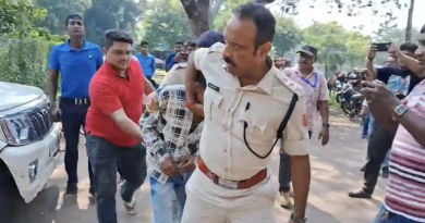 বেস্ট কলকাতা নিউজ : দুর্গাপুর গণধর্ষণ কাণ্ডে গ্রেফতার বেড়ে হল ৪ , ব্যাপক তল্লাশি চলছে আরও এক অভিযুক্তর খোঁজে