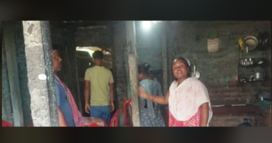 বেস্ট কলকাতা নিউজ : ফুলবাড়ি বাইপাস এলাকায় একটি ছোট্ট খাবারের দোকানে দই চিড়া খেয়ে জিনিসপত্র সাবার করল চোরের দল