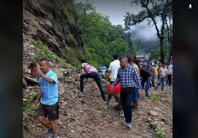 বেস্ট কলকাতা নিউজ : লাগাতার বৃষ্টি দার্জিলিঙে, চরম অসুবিধার সম্মুখীন হলেন পর্যটকরা