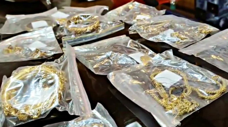 বেস্ট কলকাতা নিউজ : মায়ের কোটি টাকার গয়না চুরির মিথ্যা গল্প ফেঁদে অবশেষে পুলিশের জালে ধরা পড়লো ১ মহিলা