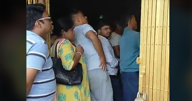 বেস্ট কলকাতা নিউজ : শিব মন্দিরে গ্রাহক সেজে হানা, সোনার দোকান থেকে ১০ লক্ষ টাকার জিনিস নিয়ে চম্পট দিল দুষ্কৃতীরা