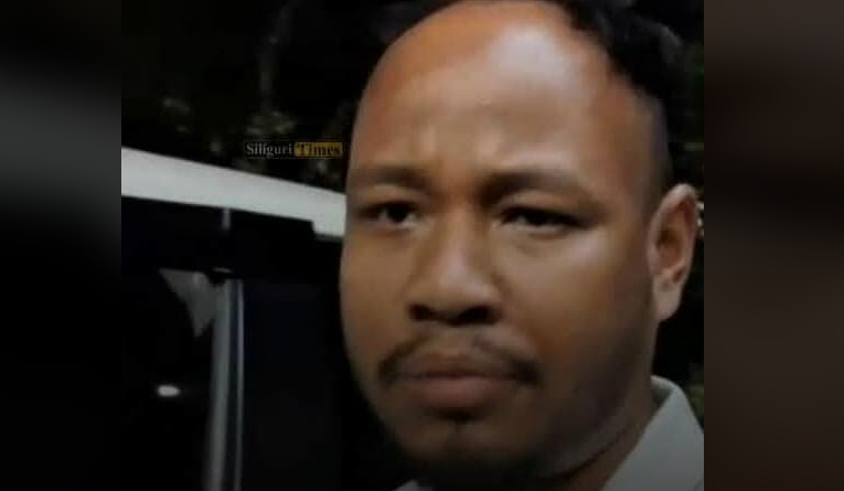 বেস্ট কলকাতা নিউজ : তার বিরুদ্ধে আনা খুনের অভিযোগ সম্পূর্ণ মিথ্যা , জানালেন রাজগঞ্জের বিডিও প্রশান্ত বর্মন