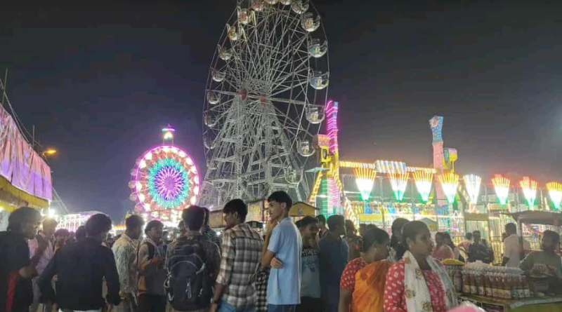 বেস্ট কলকাতা নিউজ : যত দিন যাচ্ছে ক্রমশ আকর্ষণীয় হয়ে উঠছে কোচবিহারের বিখ্যাত রাসমেলা