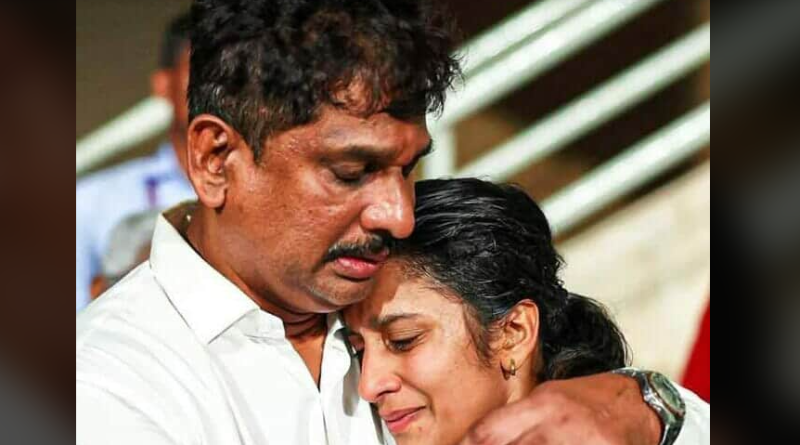 বেস্ট কলকাতা নিউজ : সাহস করে মেয়েকে ক্রিকেট খেলতে পাঠিয়েছিলেন,আজ গর্ব করছেন যেমিমার বাবা