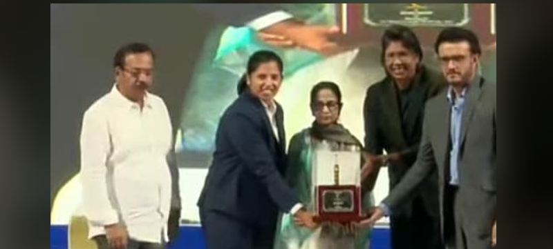 বেস্ট কলকাতা নিউজ : ক্রিকেটের নন্দন কাননে রিচাকে সংবর্ধনা জ্ঞাপন করলেন মুখ্যমন্ত্রী