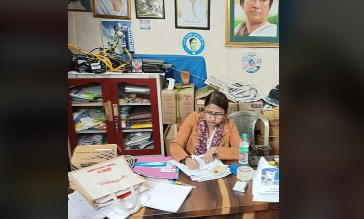 বেস্ট কলকাতা নিউজ : পদ হারানোর কষ্ট আমার নেই, আমি শুধু কাজ করে যেতে চাই - মেয়র পারিষ পদ নিয়ে এমনটাই জানালেন শিলিগুড়ির কাউন্সিলার শ্রাবণী দত্ত