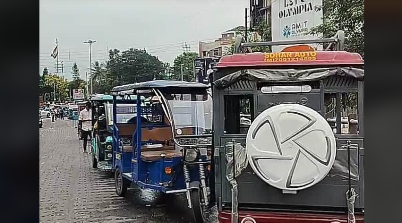 বেস্ট কলকাতা নিউজ : শিলিগুড়িতে জারি অবৈধ টোটোর বিরুদ্ধে অভিযান, এমনকি চলছে ব্যাপক ধড় পাকড়ও