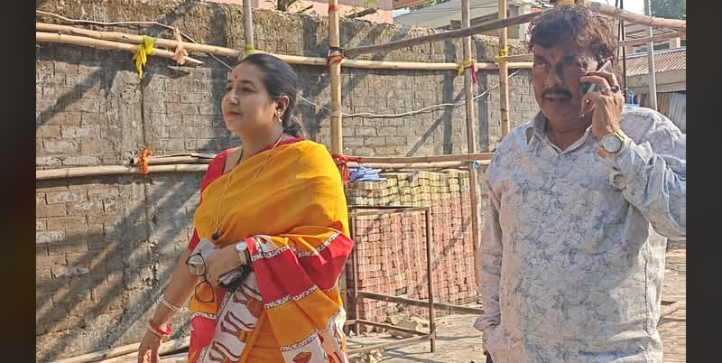 বেস্ট কলকাতা নিউজ : নকশালবাড়িতে এলেন পাপিয়া ঘোষ, মানুষের পাশে থাকতে পছন্দ করি, এমনটাই জানালেন তিনি