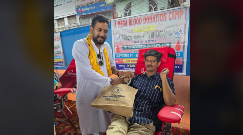 বেস্ট কলকাতা নিউজ : শিলিগুড়িতে আয়োজিত রক্ত দান শিবিরে এলেন বিধায়ক শঙ্কর ঘোষ, অভিনন্দন জানালেন রক্ত দাতাদের