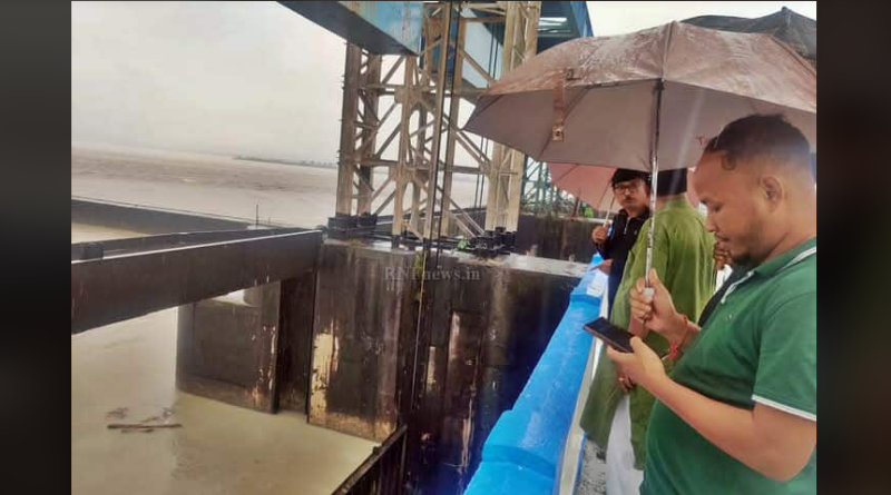 বেস্ট কলকাতা নিউজ : ভয়ানক হয়ে উঠেছে তিস্তা, ক্রমশ বাড়ছে জল, এলাকাস্থল দেখতে এলেন রাজগঞ্জের BDO