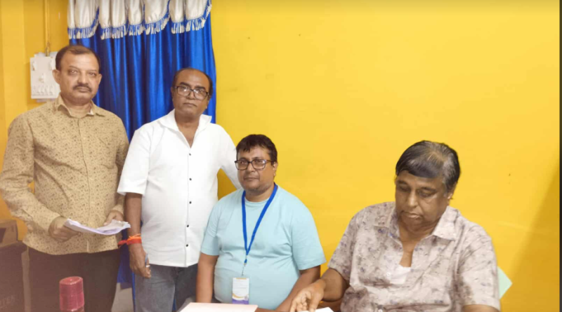 বেস্ট কলকাতা নিউজ : সকাল থেকেই বাড়িতে বাড়িতে পৌঁছে যাচ্ছেন বি এল ও রা, এস আই আর নিয়ে এখন চরম কৌতুহল শহর শিলিগুড়ি জুড়ে