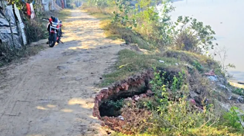 বেস্ট কলকাতা নিউজ : এখনও মাটির নবদ্বীপের ফরেস্টডাঙা গ্রামের গুরুত্বপূর্ণ রাস্তা , সম্পূর্ণ উদাসীন প্রশাসন