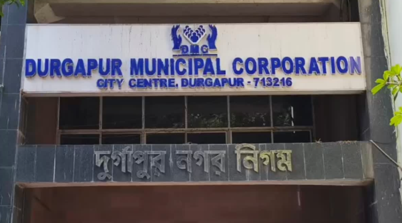 বেস্ট কলকাতা নিউজ : নগর নিগমের গ্যারেজে ভয়াবহ দুষ্কৃতী তাণ্ডব ! লক্ষাধিক টাকার গাড়ির যন্ত্রাংশ চুরি হল দুর্গাপুরে