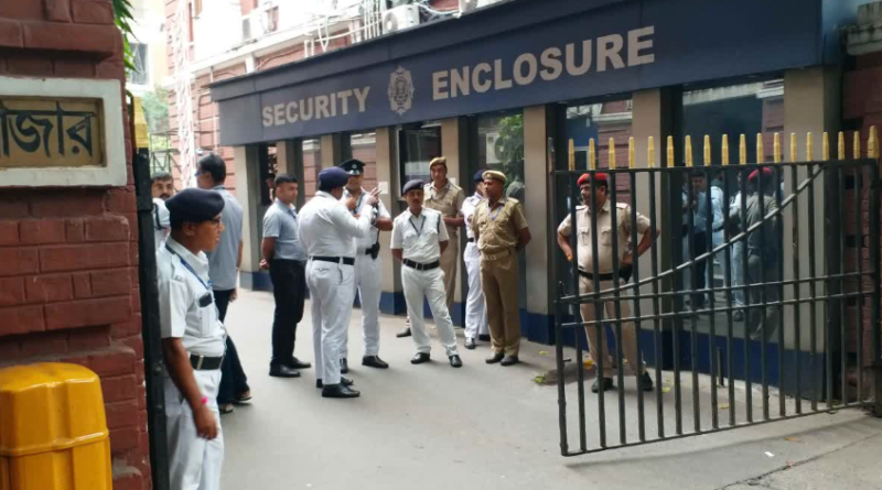 বেস্ট কলকাতা নিউজ : দিল্লি বিস্ফোরণের পর ইডেনে ভারত-দক্ষিণ আফ্রিকা টেস্ট ম্যাচে নিরাপত্তার কড়াকড়ি জোরদার করল কলকাতা পুলিশ