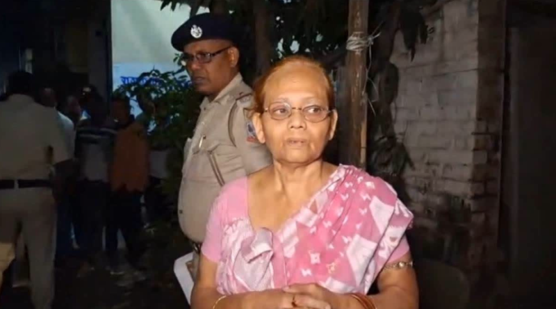 বেস্ট কলকাতা নিউজ : নেই প্রয়োজনীয় কাগজ পত্র , অবশেষে টোটোচালক নিজের জীবন শেষ করলেন চরম 'SIR আতঙ্কে'